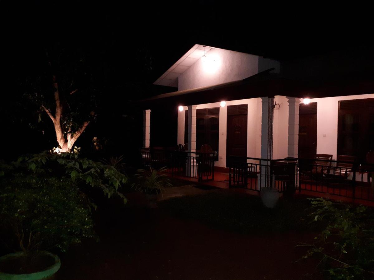 Sigiri Hibiscus Villa Sigiriya Eksteriør bilde