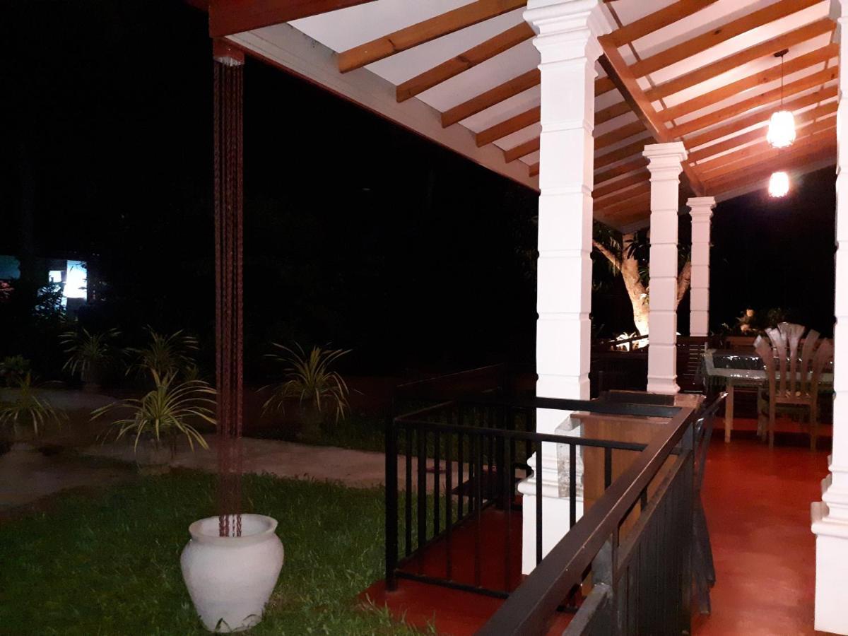 Sigiri Hibiscus Villa Sigiriya Eksteriør bilde